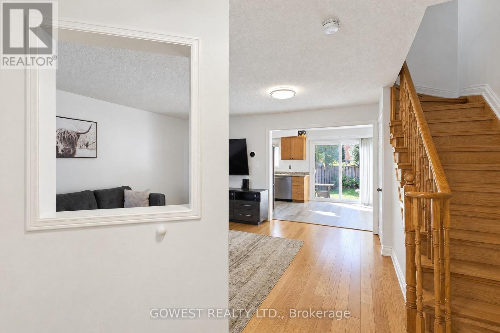 6570 Alderwood Trail, Mississauga, Ontario  L5N 6W3 - Photo 7 - W14101038