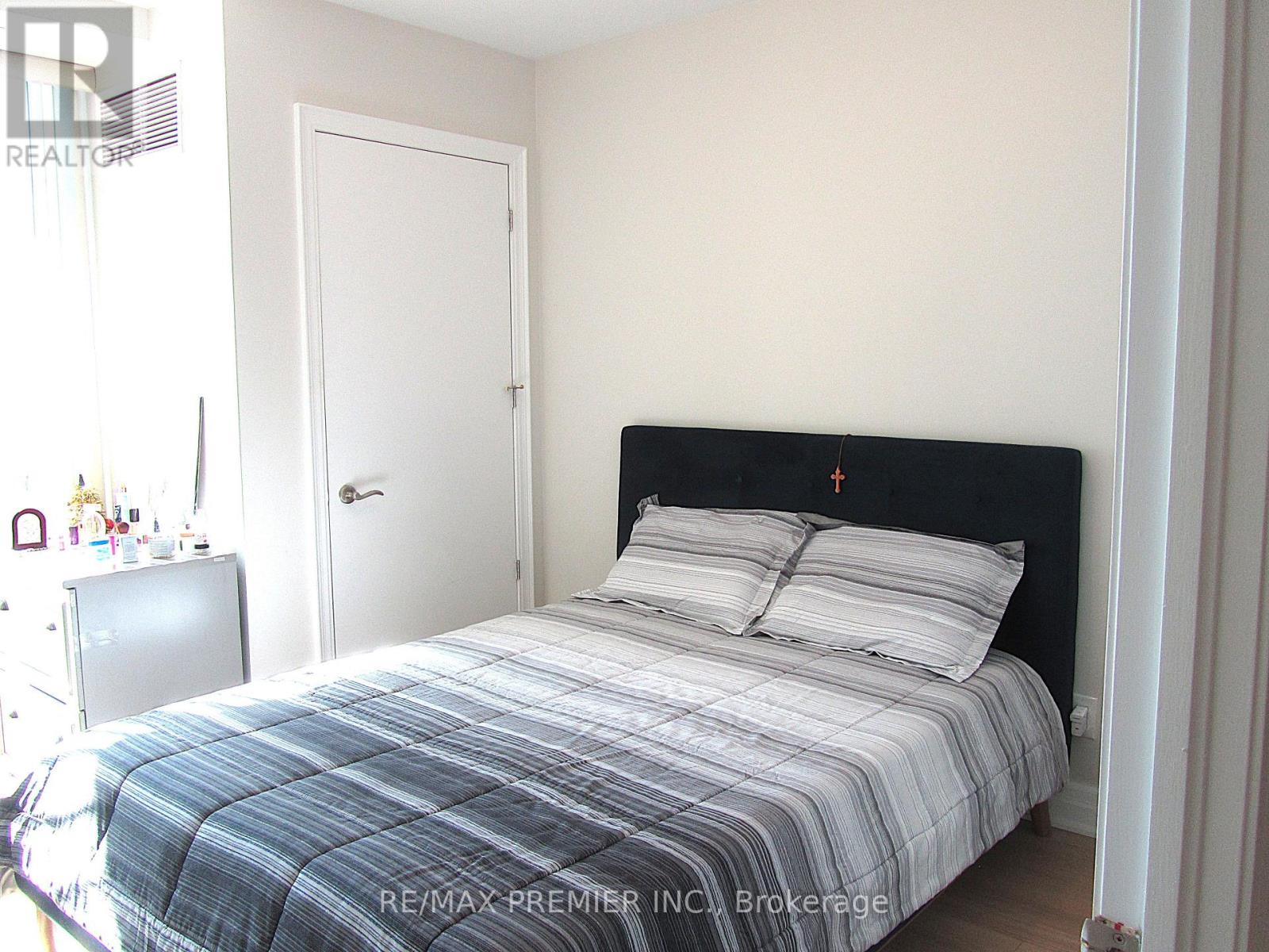 2505 - 100 John Street, Brampton, Ontario  L6W 0A8 - Photo 15 - W14101058