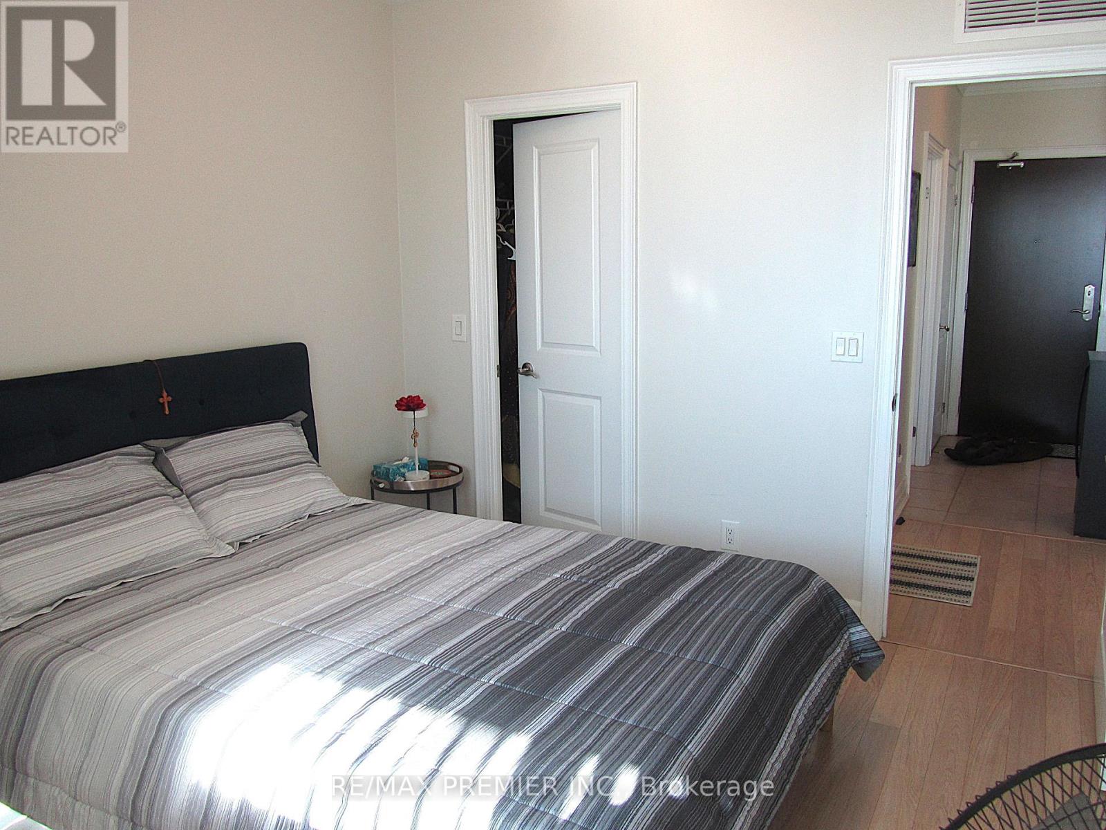 2505 - 100 John Street, Brampton, Ontario  L6W 0A8 - Photo 16 - W14101058