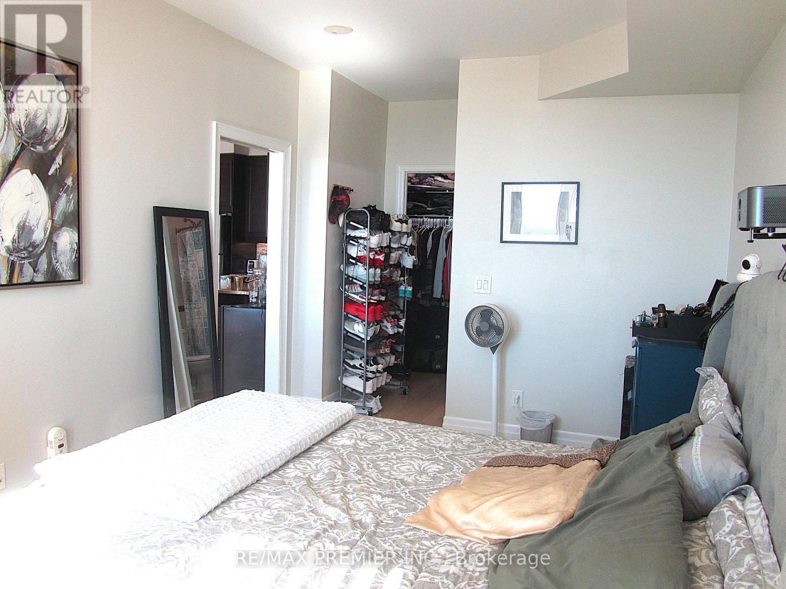 2505 - 100 John Street, Brampton, Ontario  L6W 0A8 - Photo 18 - W14101058