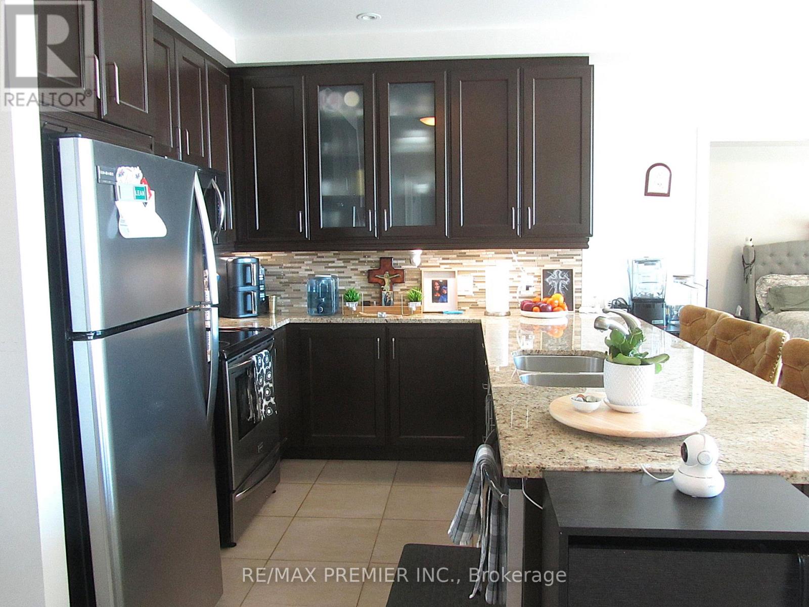 2505 - 100 John Street, Brampton, Ontario  L6W 0A8 - Photo 6 - W14101058