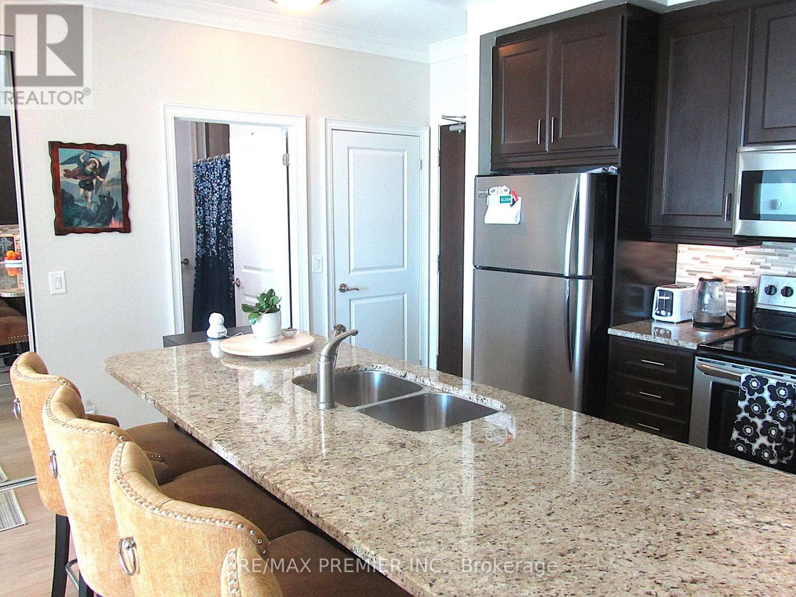 2505 - 100 John Street, Brampton, Ontario  L6W 0A8 - Photo 7 - W14101058