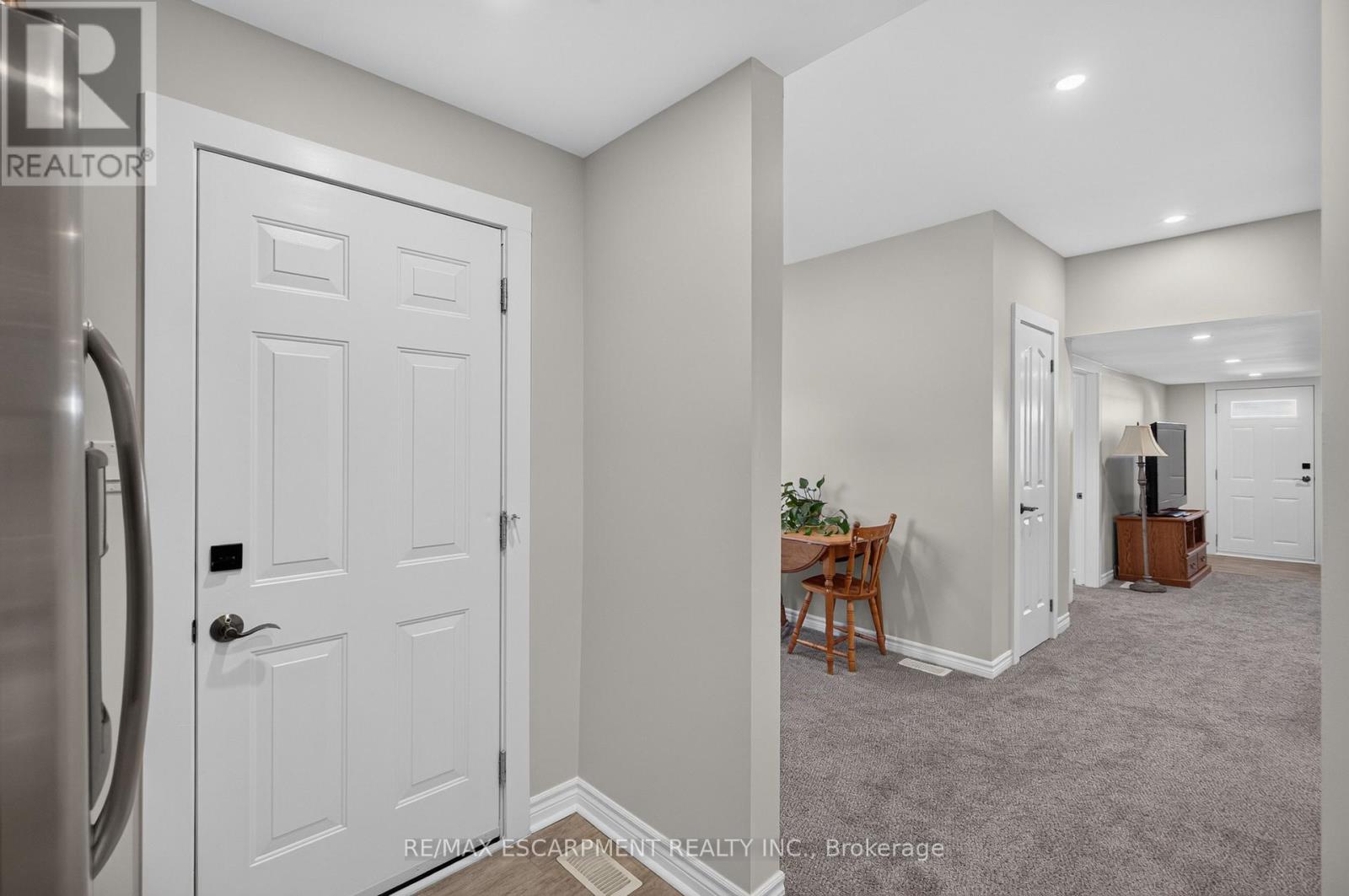 60 Division Street, St. Catharines, Ontario  L2R 3G6 - Photo 18 - X14101052