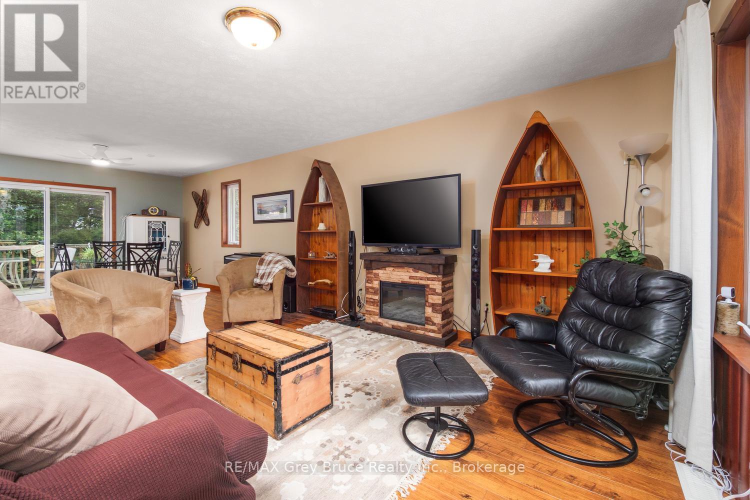 27 Woodstock Avenue, Northern Bruce Peninsula, Ontario  N0H 2M0 - Photo 12 - X13771136
