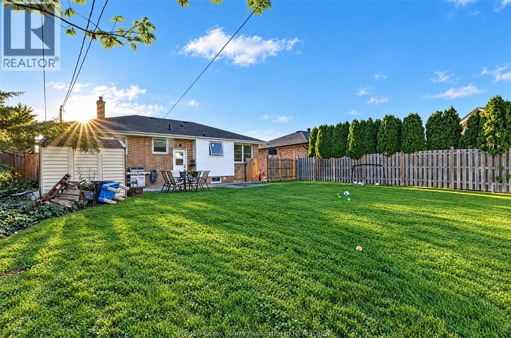 2346 Leonard, Windsor, Ontario  N8W 4L7 - Photo 41 - 26025832