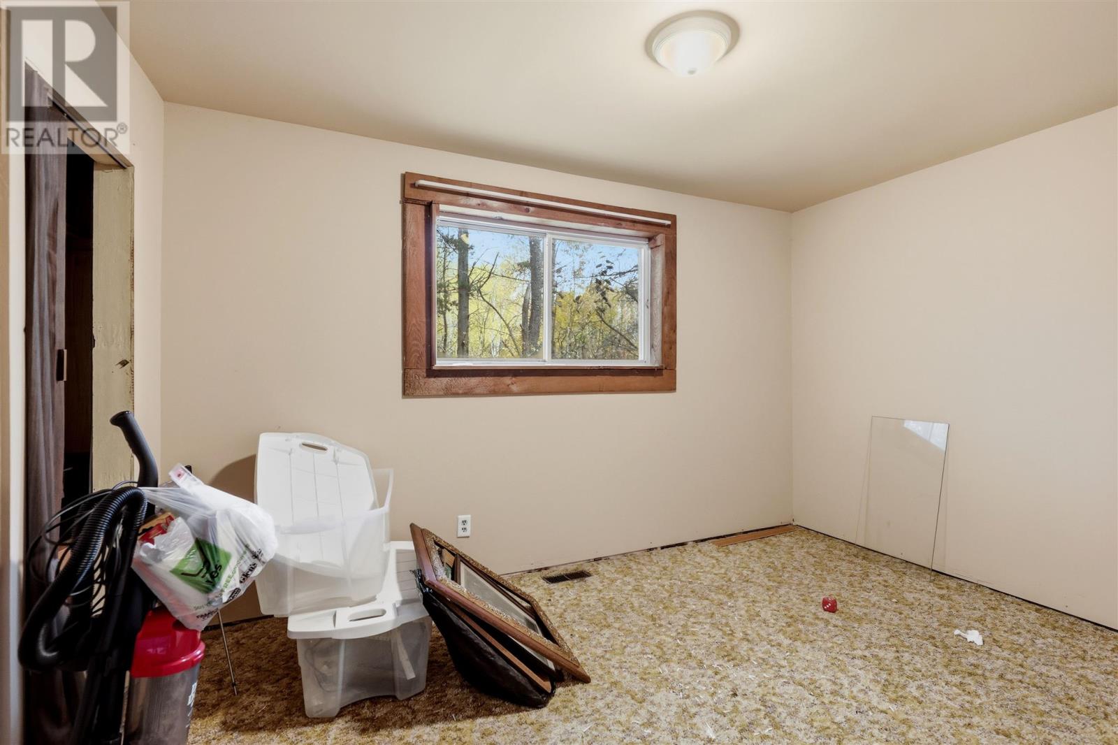 2594 Base Lin, Sault Ste. Marie, Ontario  P6A 5K6 - Photo 15 - SM262932