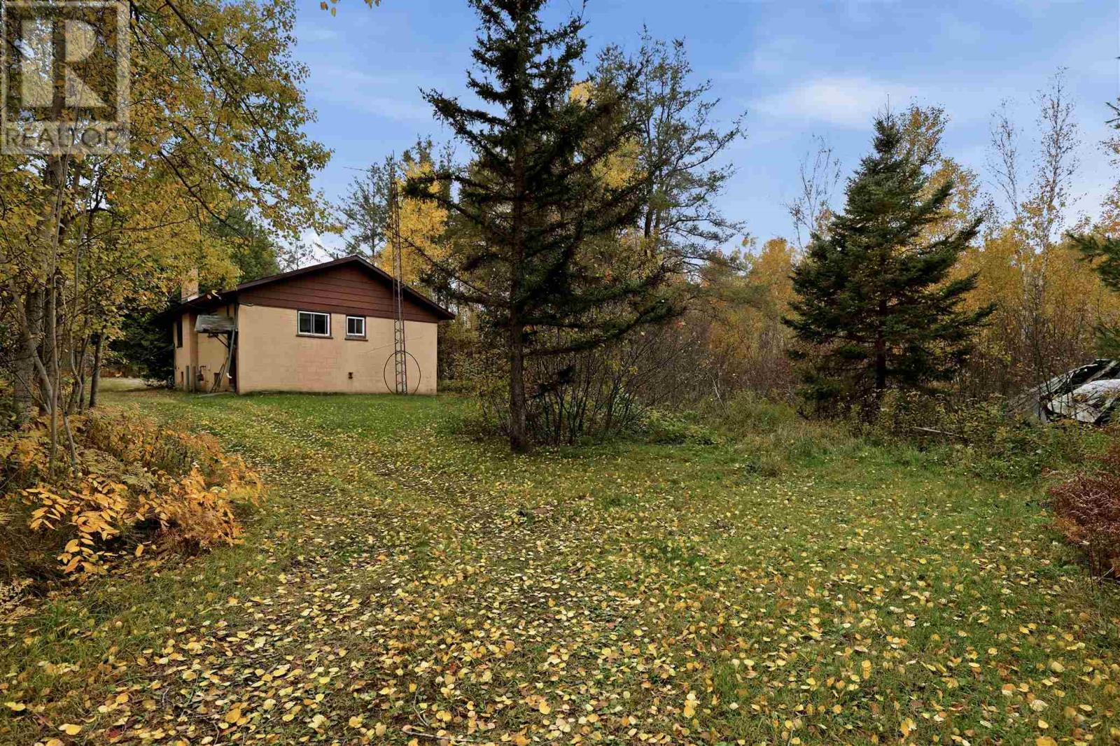 2594 Base Lin, Sault Ste. Marie, Ontario  P6A 5K6 - Photo 1 - SM262932