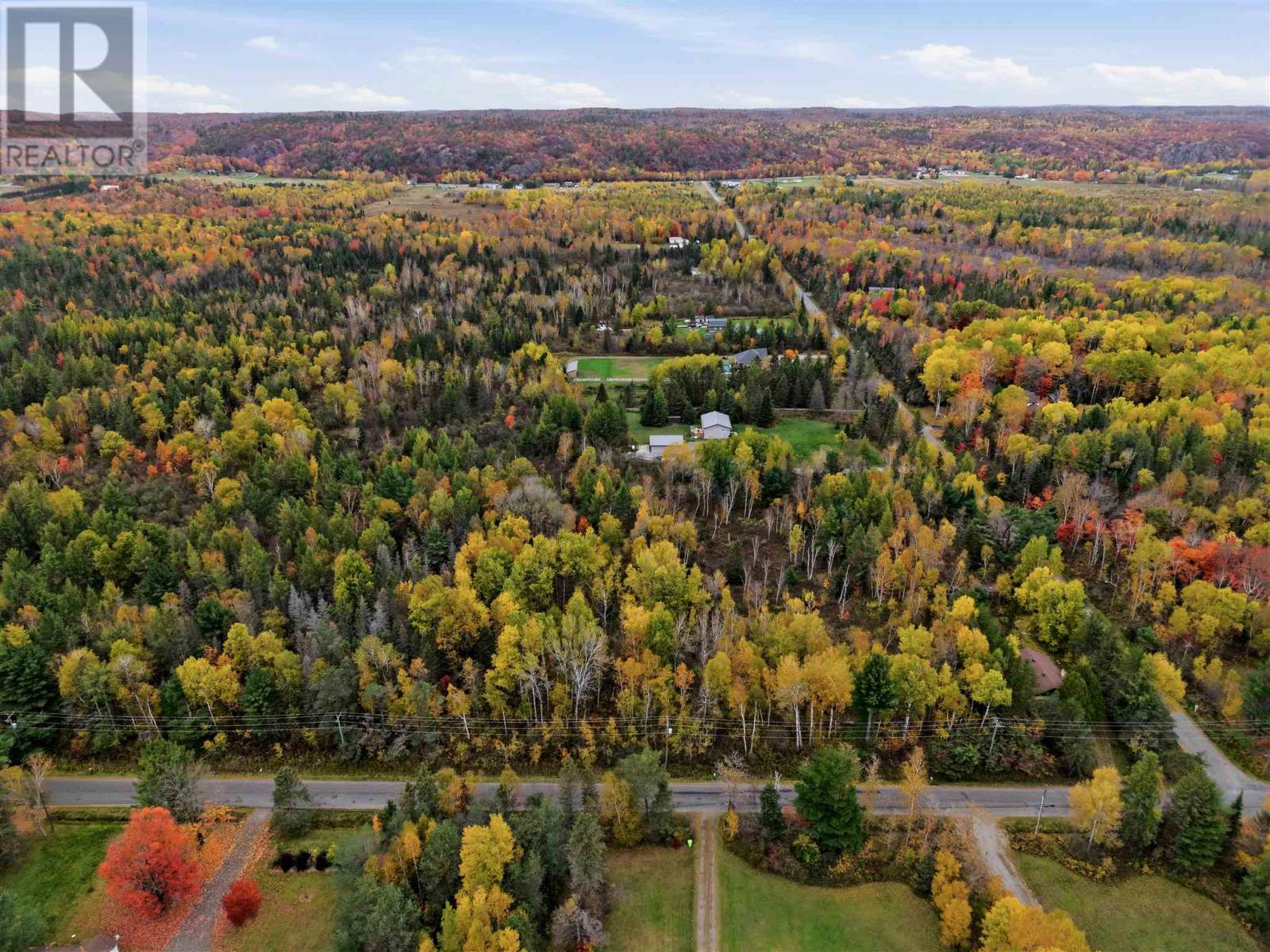 2594 Base Lin, Sault Ste. Marie, Ontario  P6A 5K6 - Photo 35 - SM262932