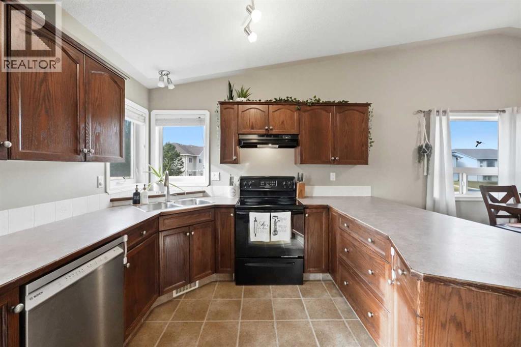 272 Jennings Crescent