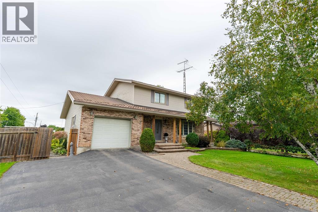 3082 MAIN STREET, Oil City, Ontario