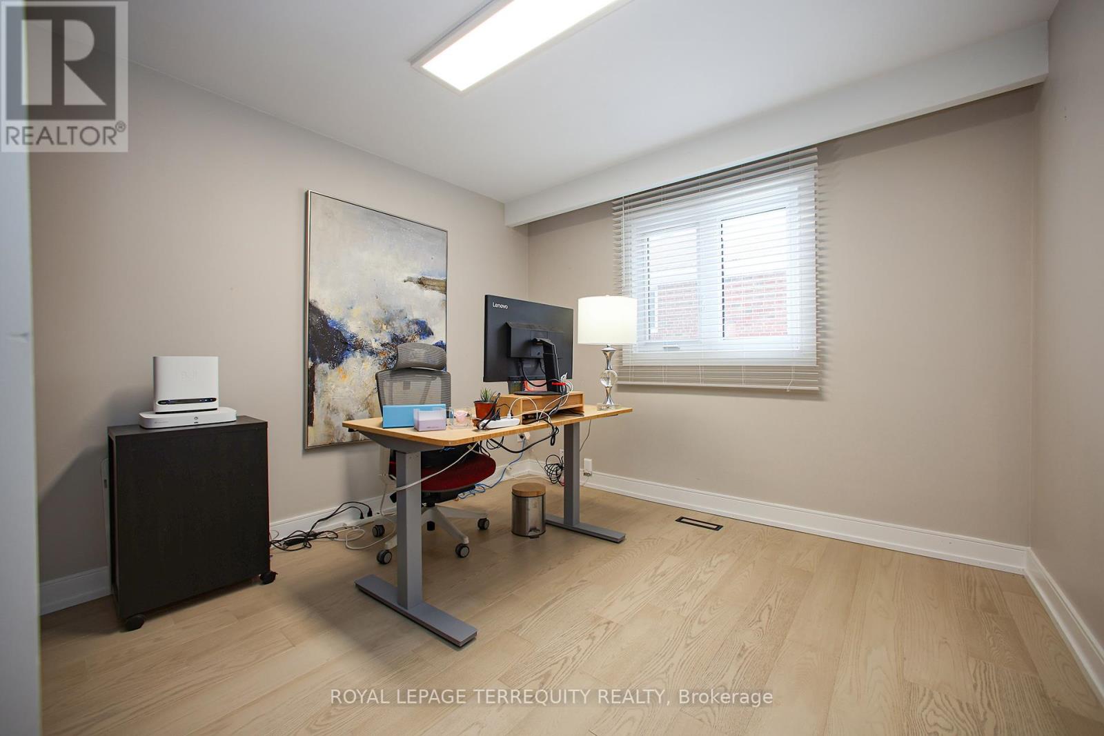 Upper - 66 Moore Park Avenue, Toronto, Ontario  M2M 1M9 - Photo 25 - C14101138