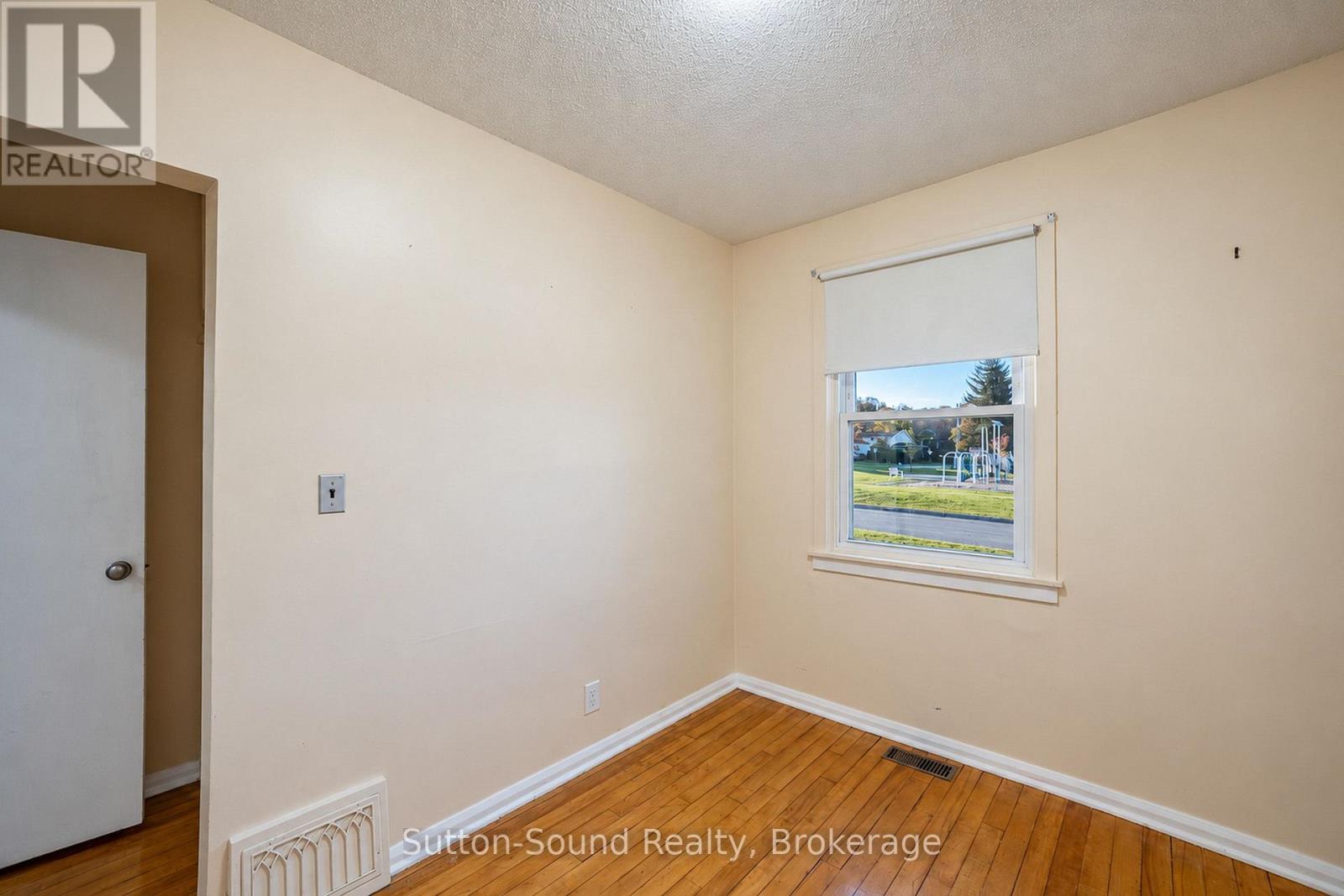 720 5th St East Street E, Owen Sound, Ontario  N4K 1E5 - Photo 17 - X14101158