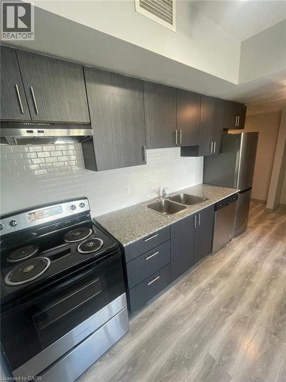 275 Larch Street Unit# F513, Waterloo, Ontario  N2L 0J3 - Photo 3 - 40872567