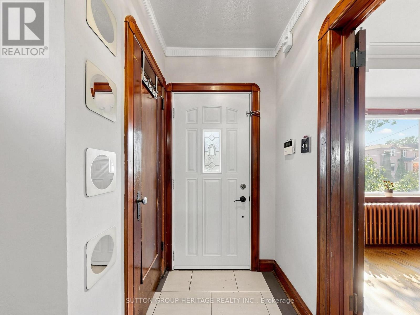 248 Westwood Avenue, Toronto, Ontario  M4J 2H4 - Photo 22 - E14101172