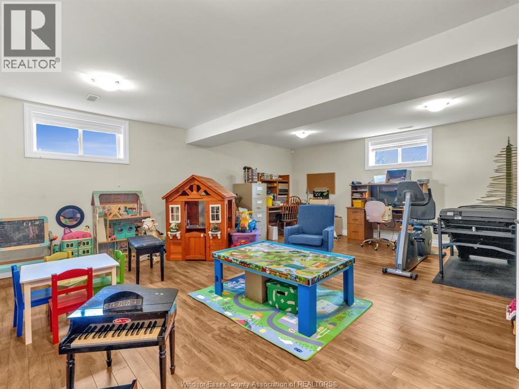 211 Robson Road, Leamington, Ontario  N8H 5R2 - Photo 39 - 26025850