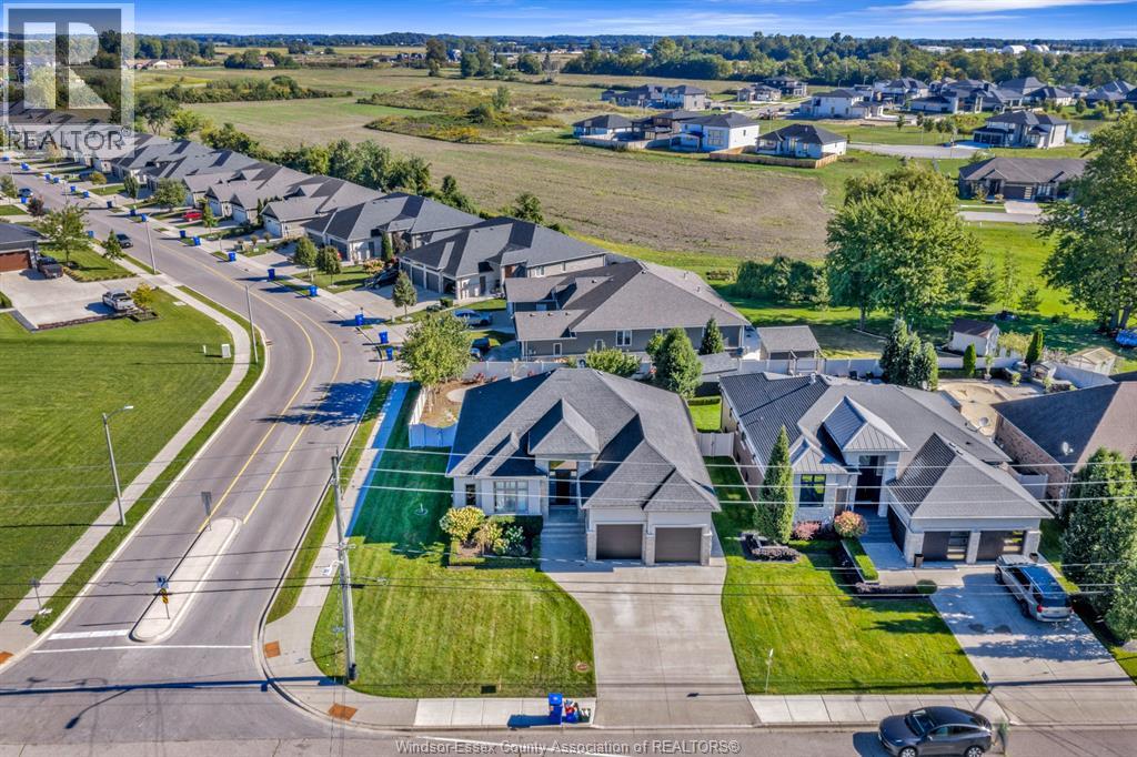 211 Robson Road, Leamington, Ontario  N8H 5R2 - Photo 48 - 26025850