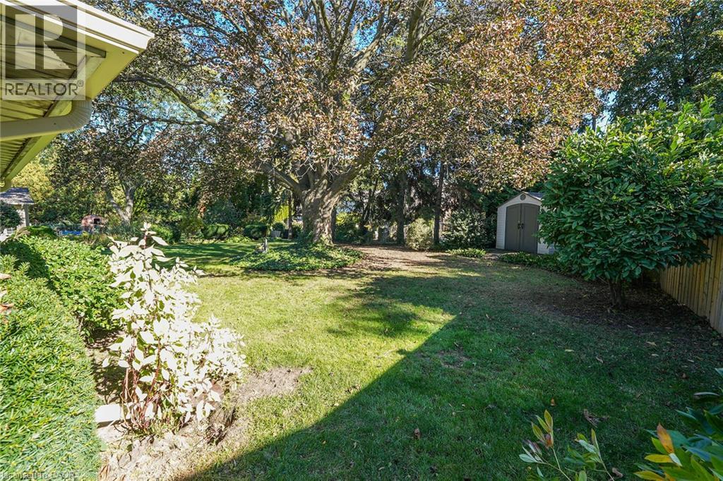 12 Baker Road N, Grimsby, Ontario  L3M 2W7 - Photo 43 - 40872632