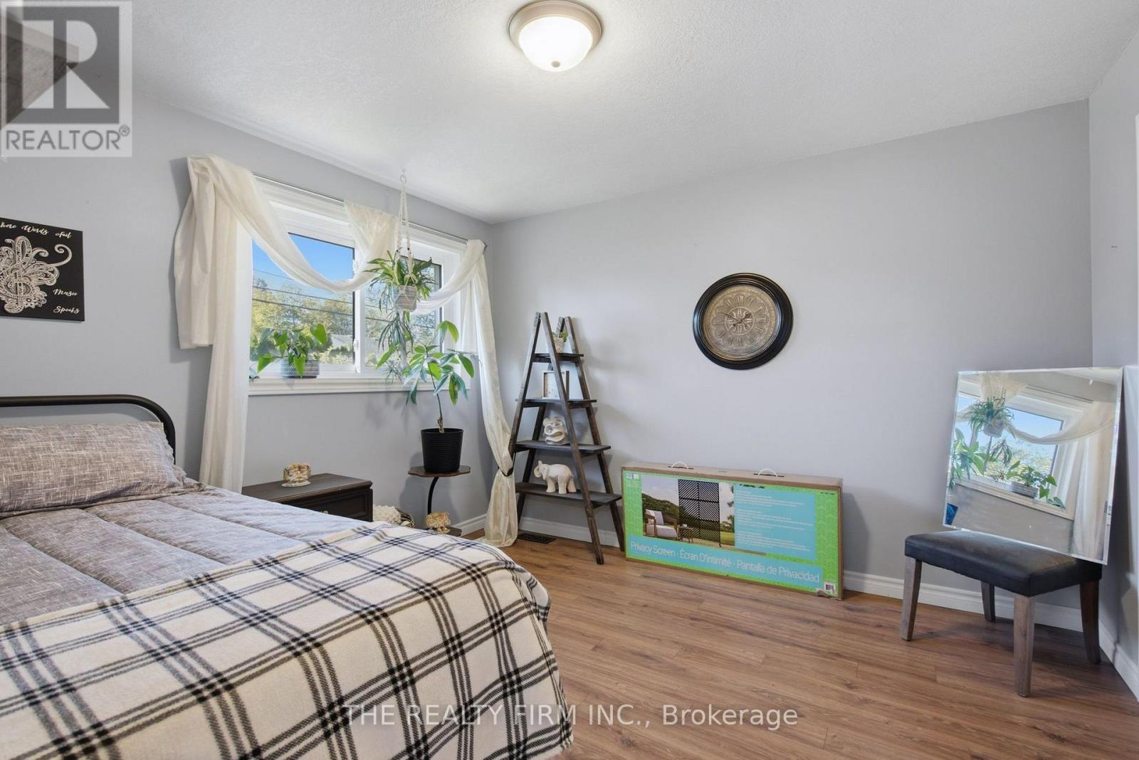 25 Queenston Crescent, London East, Ontario  N5W 1N7 - Photo 18 - X14101104