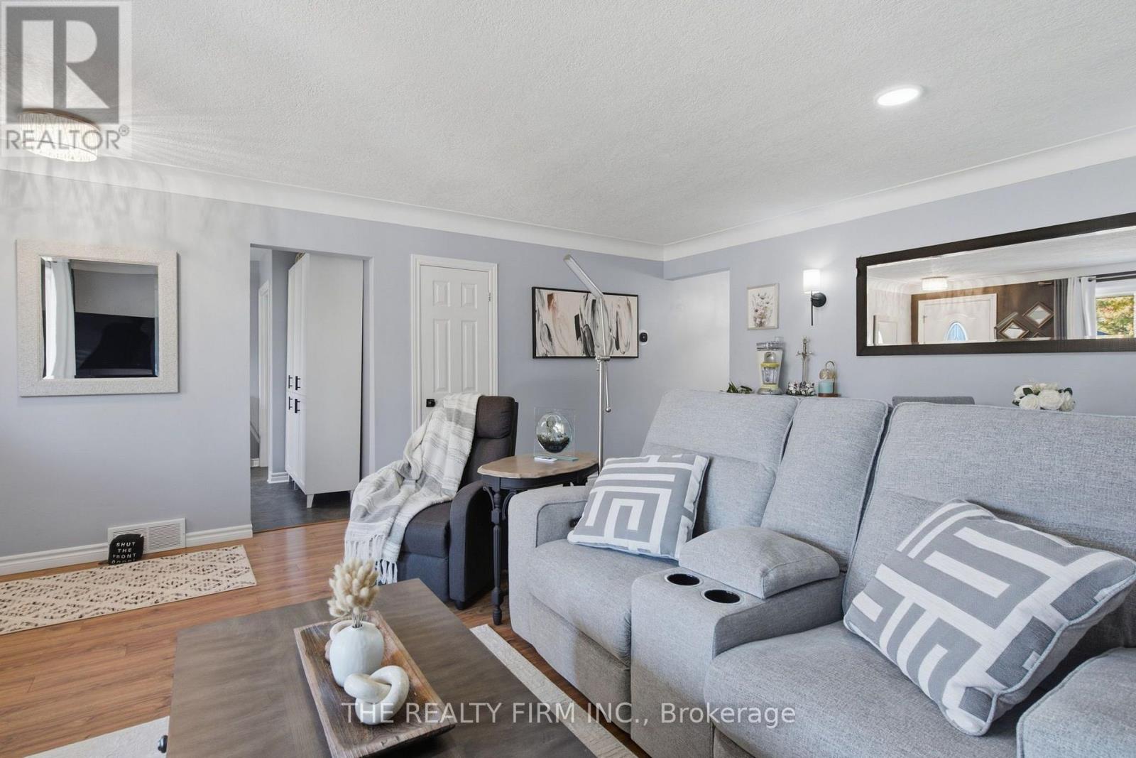 25 Queenston Crescent, London East, Ontario  N5W 1N7 - Photo 5 - X14101104