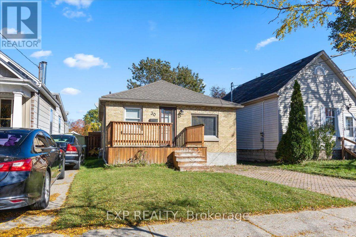 30 Glenwood Avenue, London East, Ontario  N5Z 2P8 - Photo 2 - X14101160