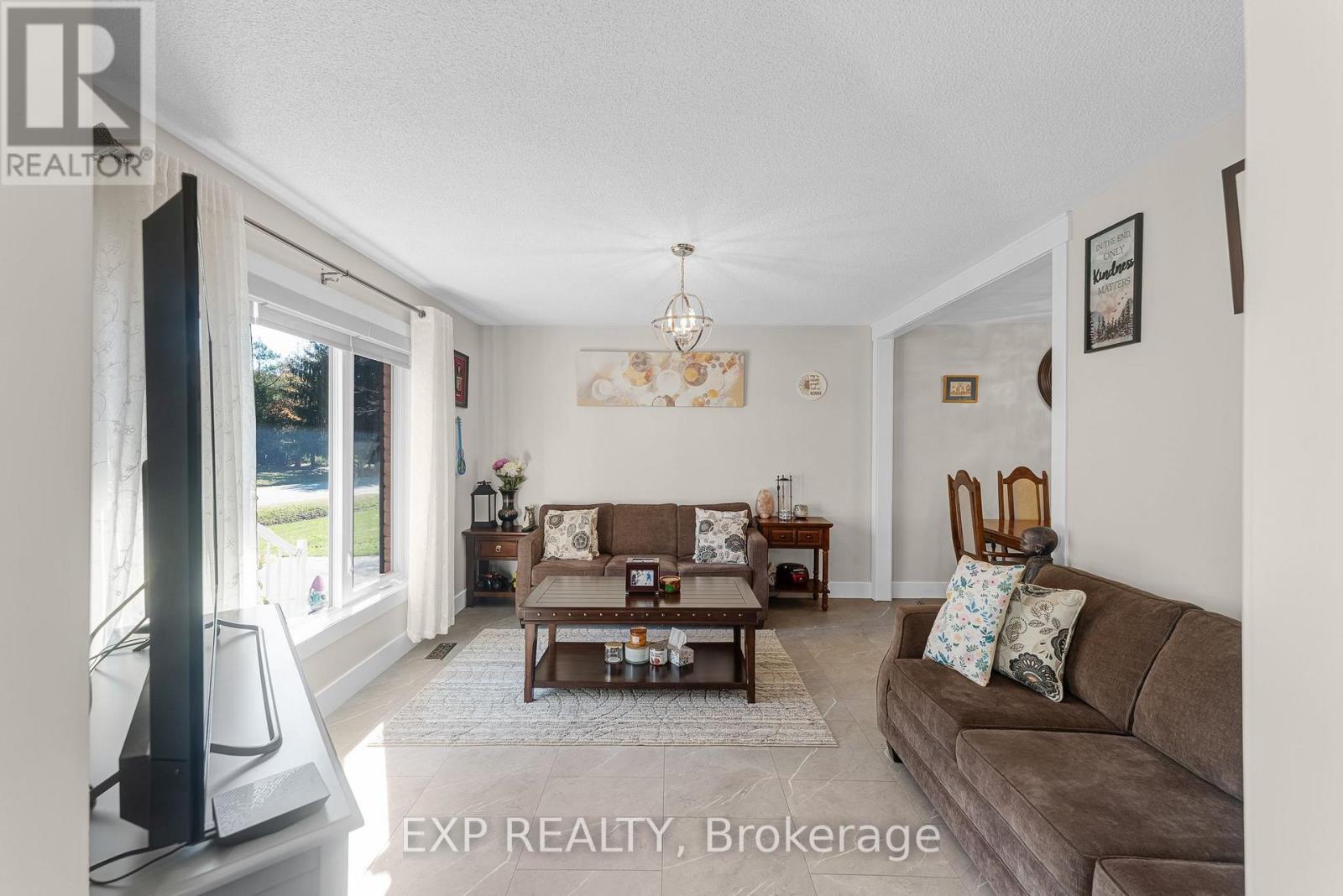 4 Burbank Circle, Adjala-Tosorontio (Everett), Ontario  L0M 1J0 - Photo 6 - N14101102