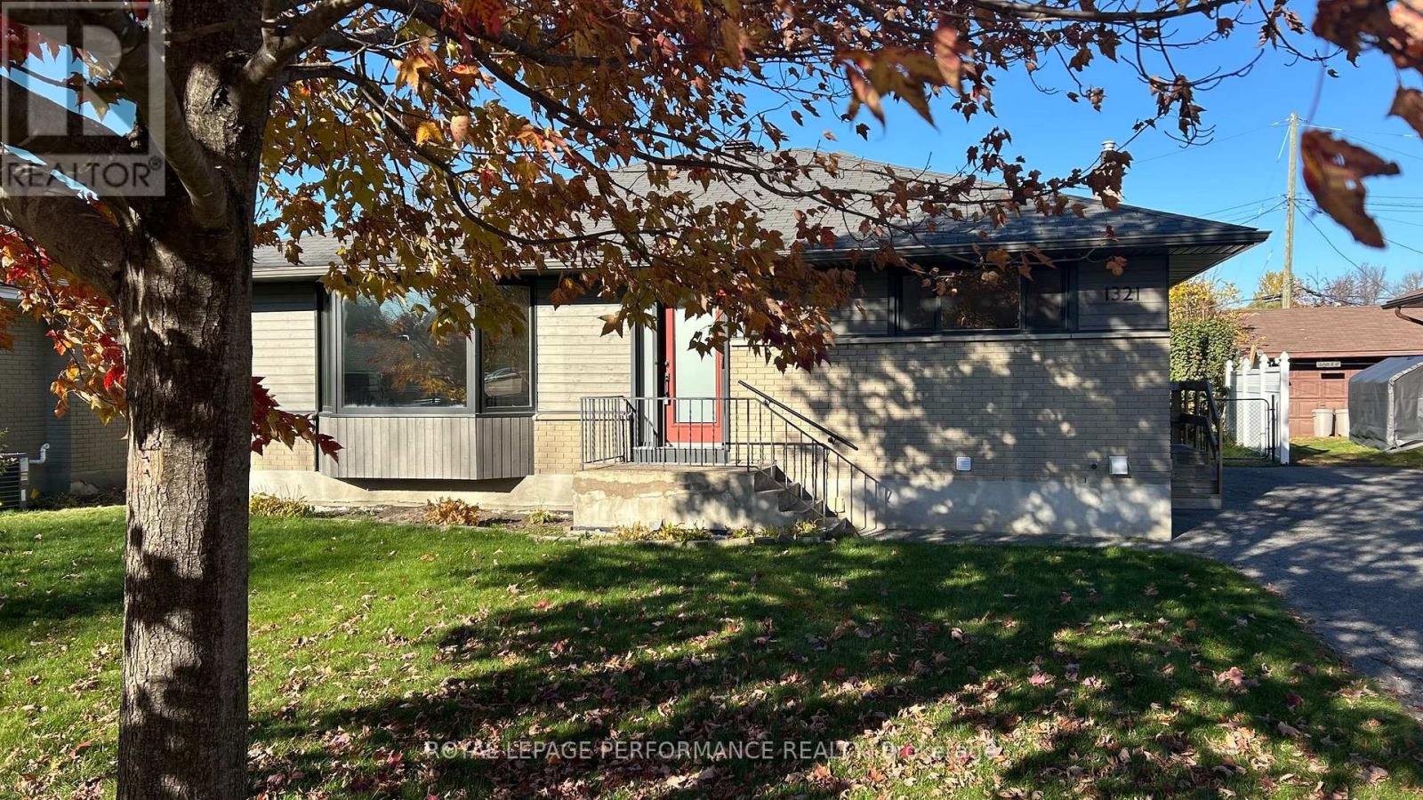 1321 RUSTIC DRIVE, Ottawa, Ontario