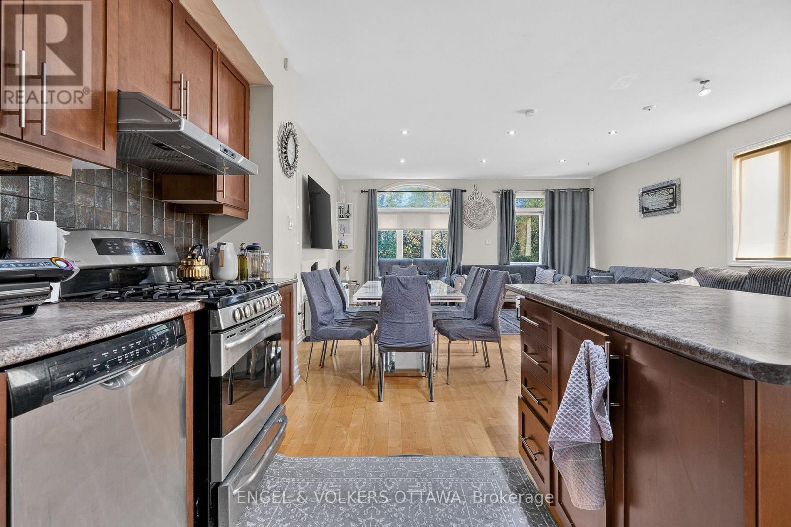 210 Stedman Street, Ottawa, Ontario  K1T 0B6 - Photo 11 - X14101132