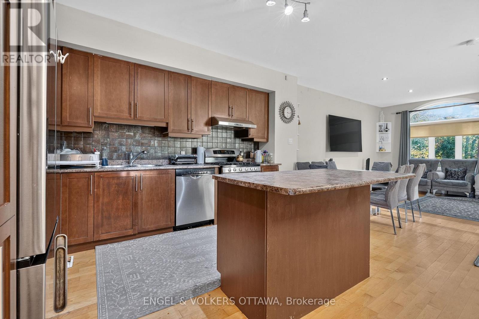 210 Stedman Street, Ottawa, Ontario  K1T 0B6 - Photo 7 - X14101132