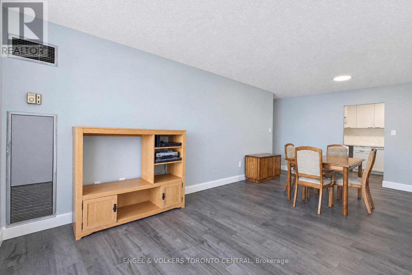 606 - 15 Sewells Road, Toronto, Ontario  M1B 3V7 - Photo 13 - E13238012