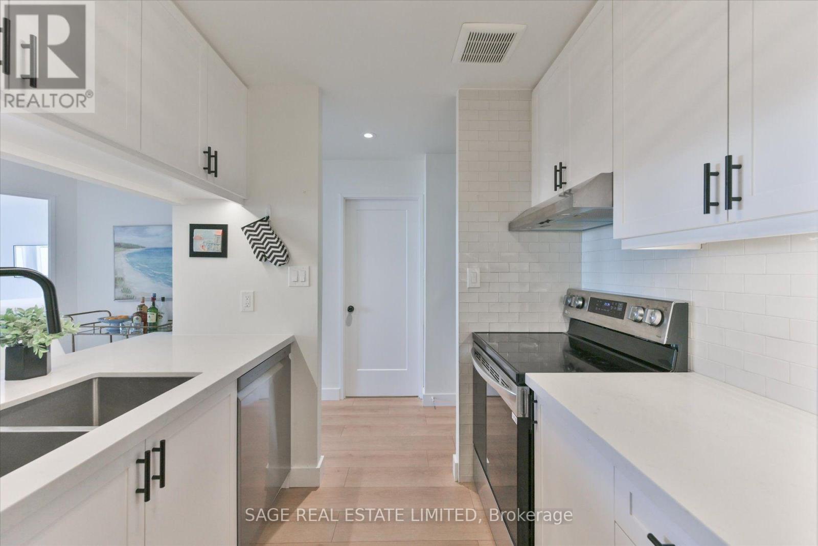 846 - 24 Southport Street, Toronto, Ontario  M6S 4Z1 - Photo 11 - W14101112