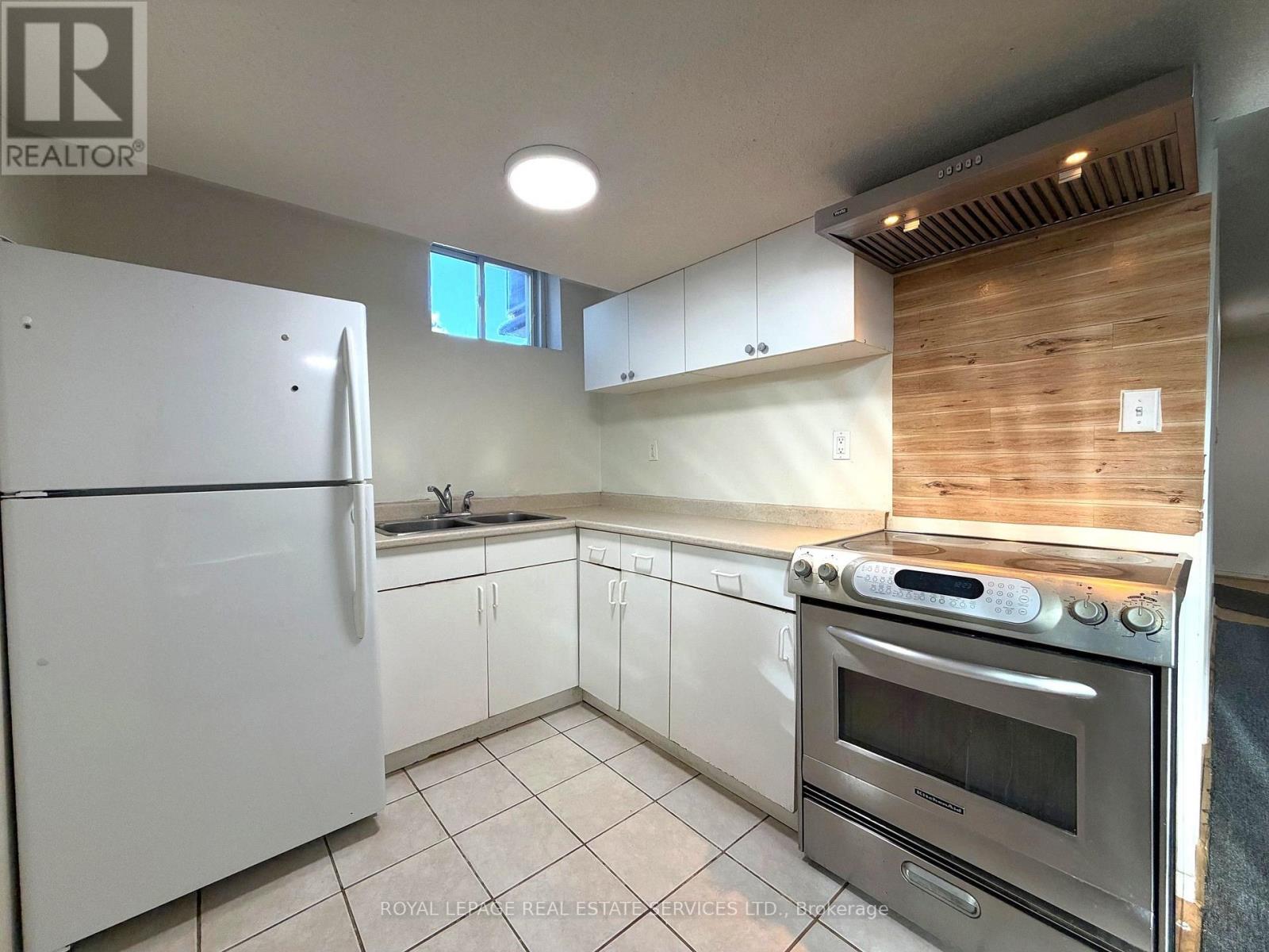 Lower - 5252 Bushelgrove Circle, Mississauga, Ontario  L5M 6C5 - Photo 15 - W14101124