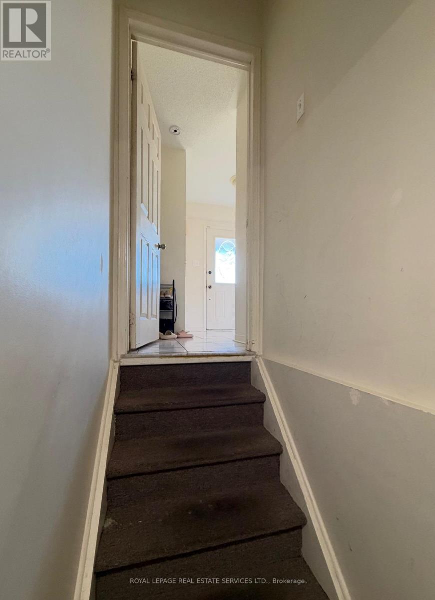 Lower - 5252 Bushelgrove Circle, Mississauga, Ontario  L5M 6C5 - Photo 22 - W14101124