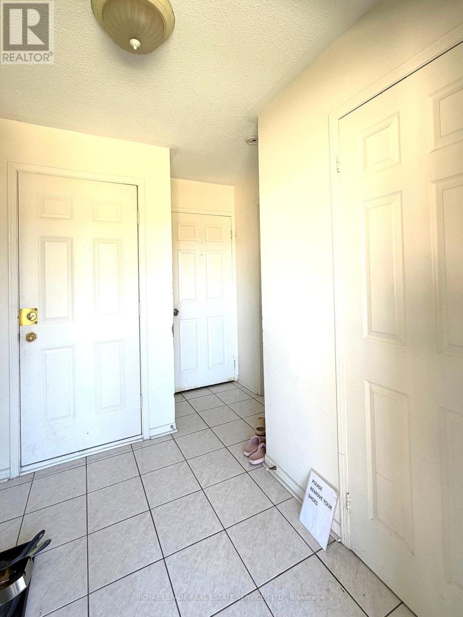 Lower - 5252 Bushelgrove Circle, Mississauga, Ontario  L5M 6C5 - Photo 5 - W14101124