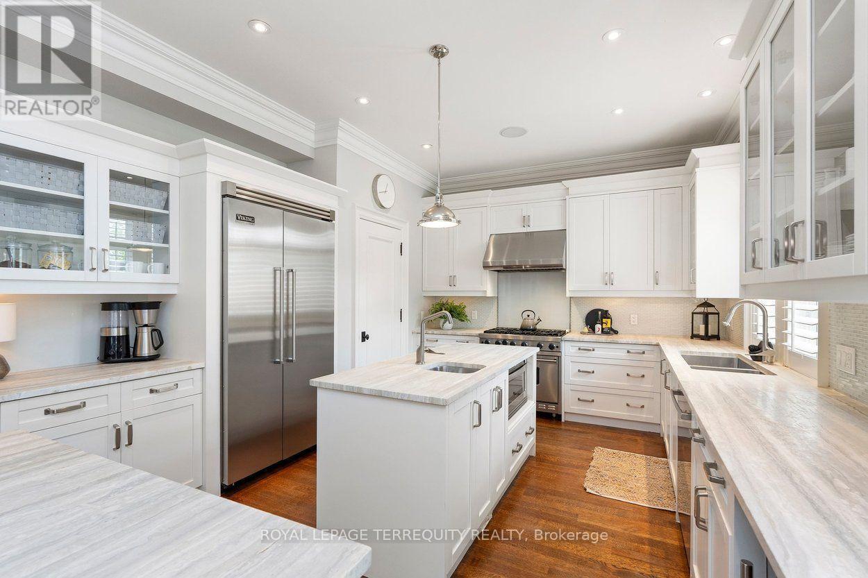 99 Dunedin Drive, Toronto, Ontario  M8X 2K8 - Photo 13 - W14101170