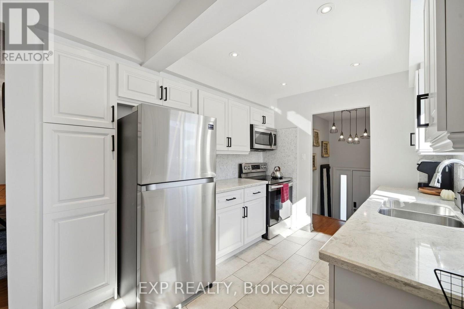 6348 Atherly Crescent, Mississauga, Ontario  L5N 2J2 - Photo 8 - W14100512