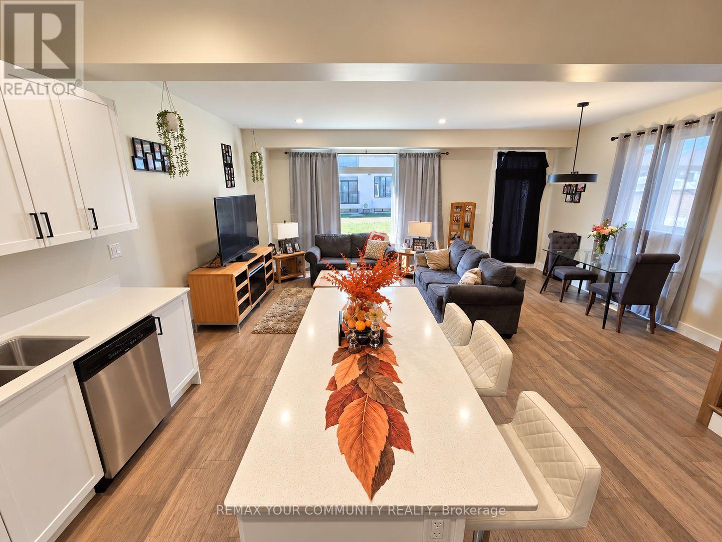 28 Dusenbury Drive, Loyalist, Ontario  K0H 2H0 - Photo 7 - X14099808