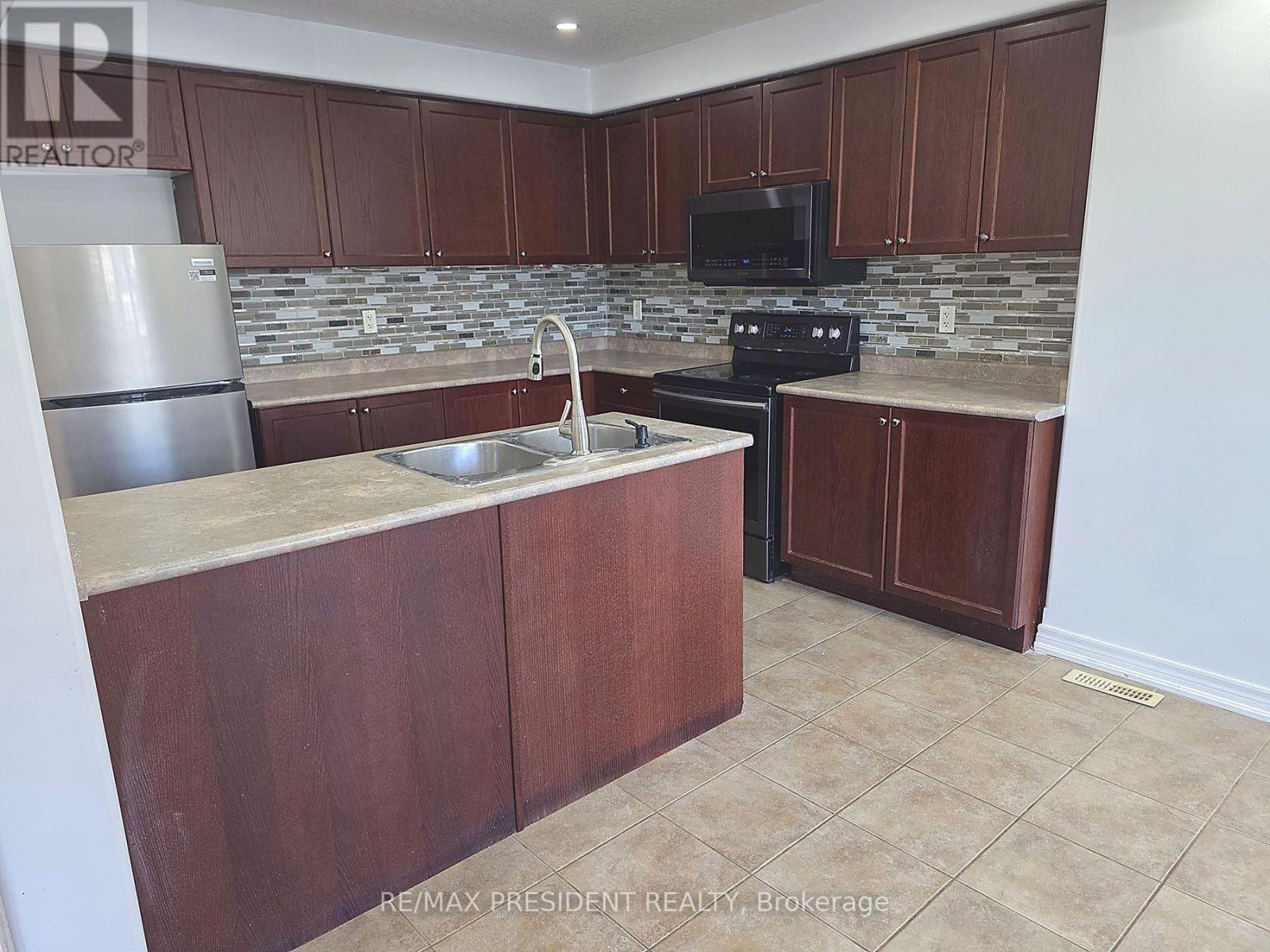 45 Lucas Crescent, Kawartha Lakes, Ontario  K9V 0C5 - Photo 12 - X14101114