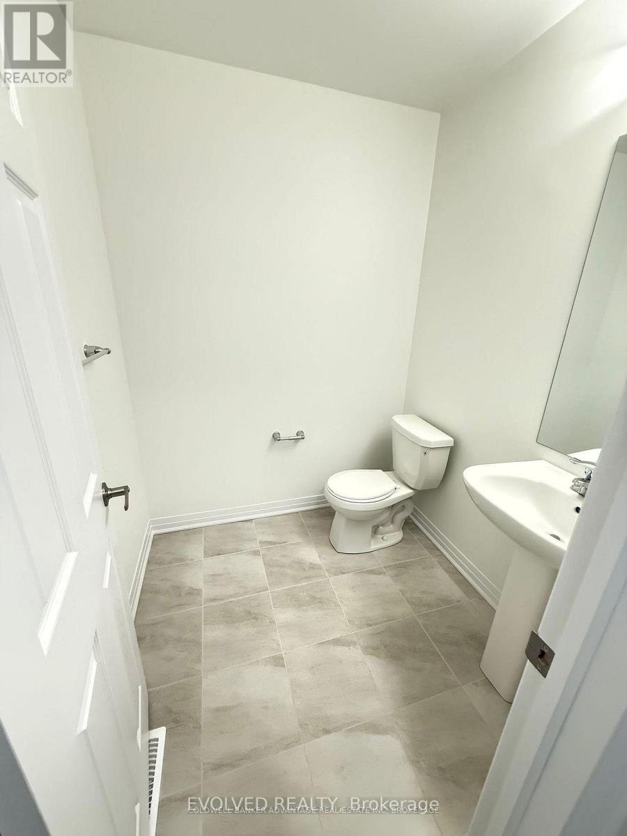 22 Varsity Drive, Welland, Ontario  L3B 0N3 - Photo 10 - X14101226