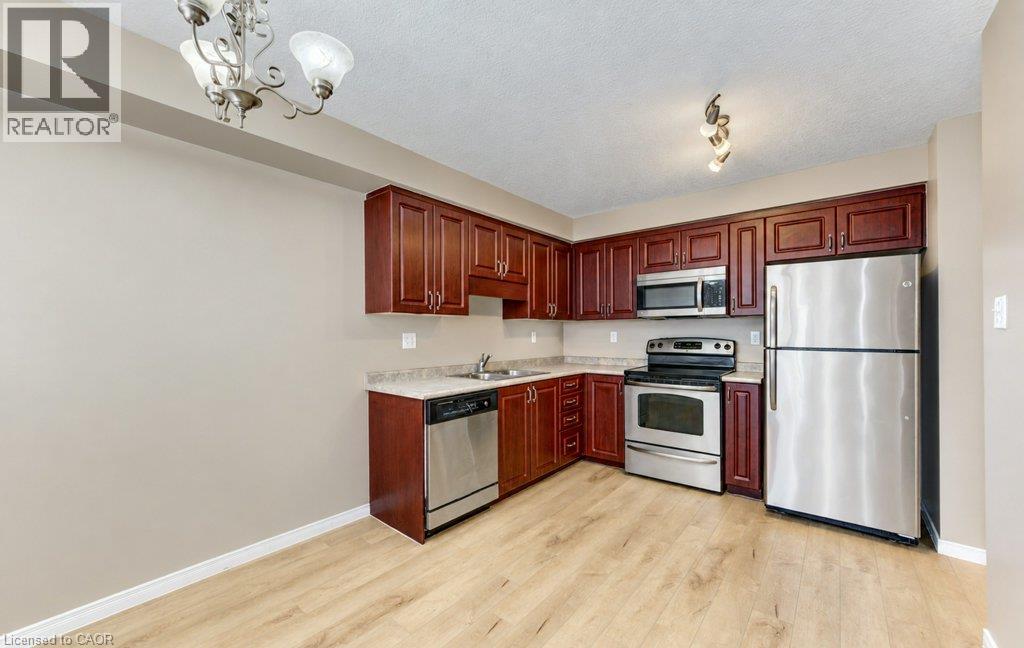 108 Periwinkle Street, Kitchener, Ontario N2E 4C7 - Photo 10 - 40857688