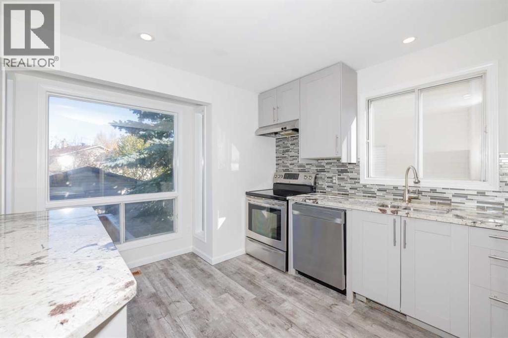 383 Woodfield Road SW, Calgary, Alberta  T2W 3V8 - Photo 11 - A2351742