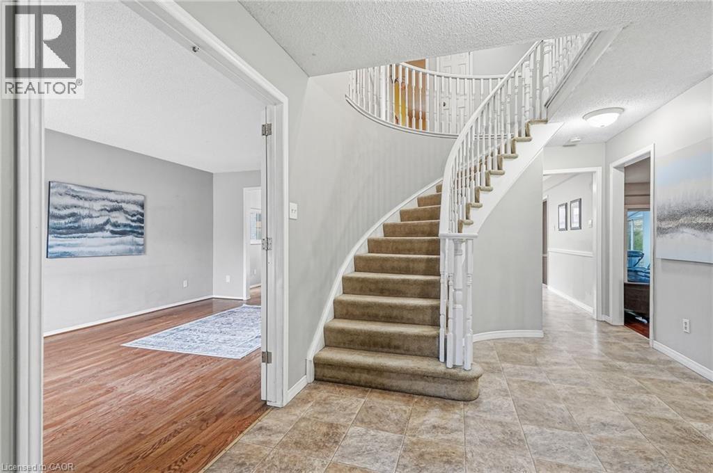 18 Rowntree Drive, Hamilton, Ontario  L8W 2M8 - Photo 3 - 40870950