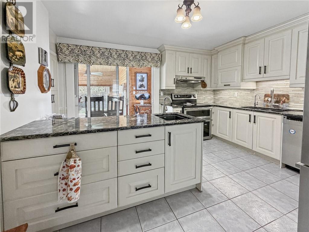 3261 Elm Street, Val Caron, Ontario  P3N 1G1 - Photo 12 - 2130917