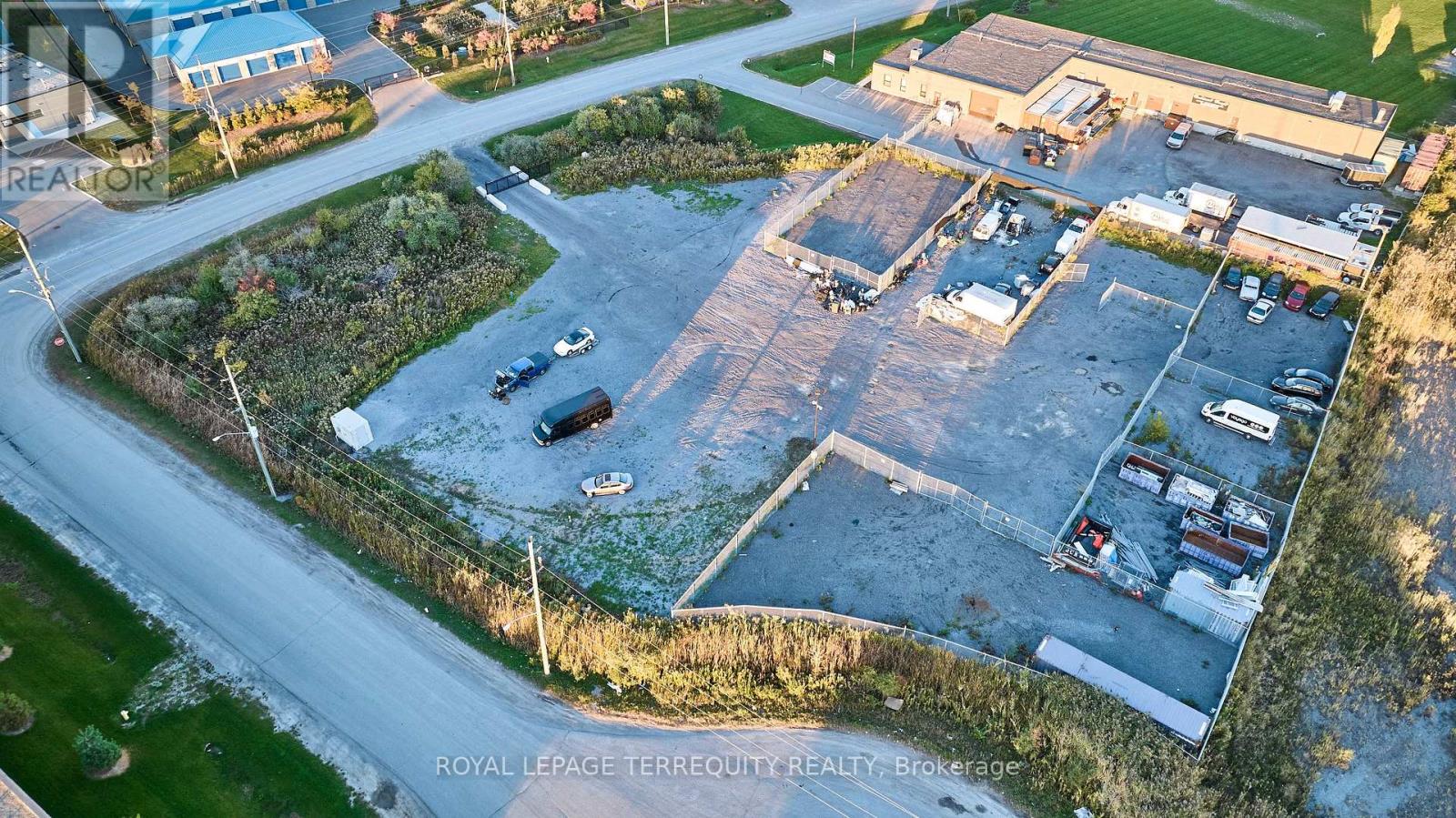 275 LAKE ROAD, Clarington, Ontario