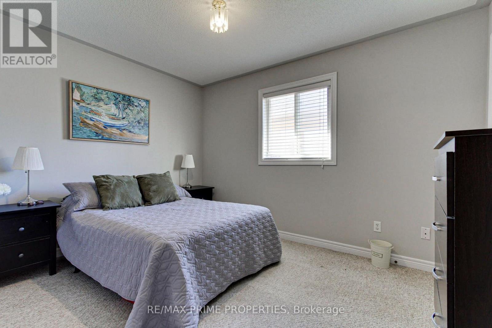 64 Ian Drive, Georgina, Ontario  L4P 4G3 - Photo 18 - N13877220