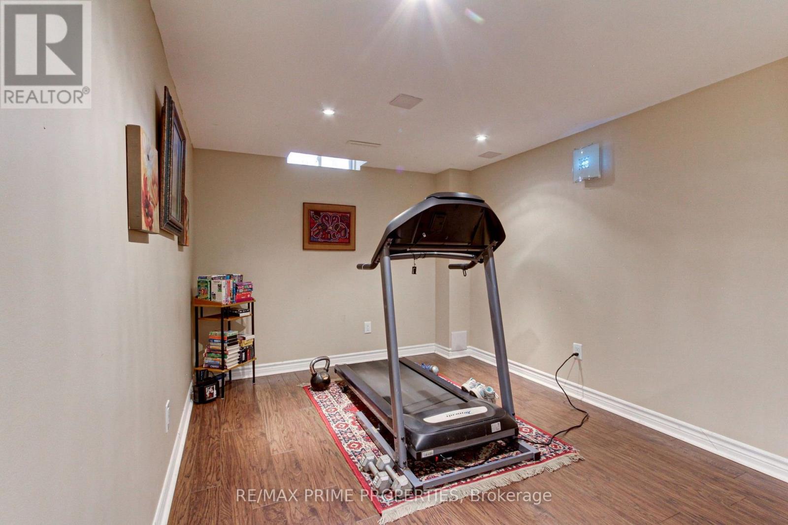 64 Ian Drive, Georgina, Ontario  L4P 4G3 - Photo 25 - N13877220
