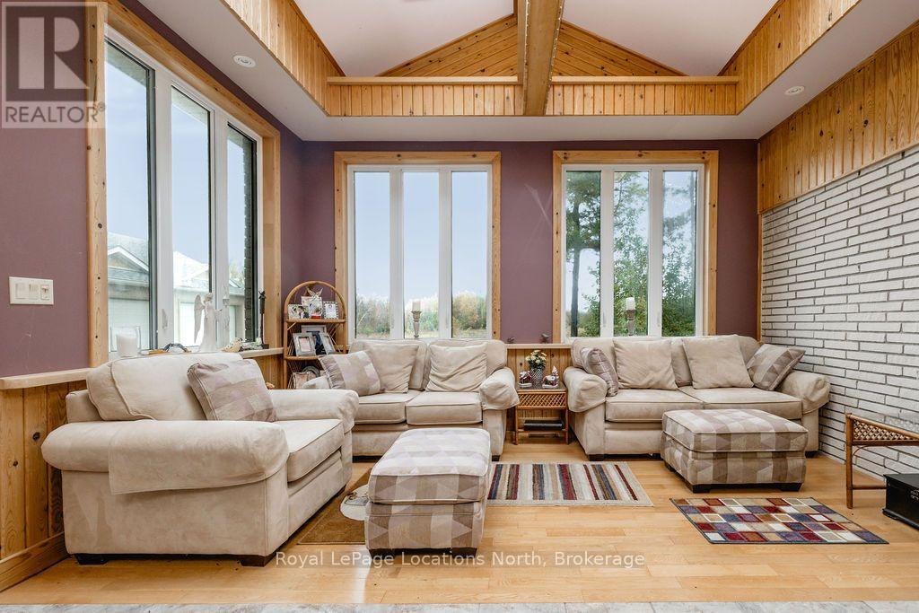 1000 Lawson Road, Tiny, Ontario  L0L 1P0 - Photo 16 - S14101252