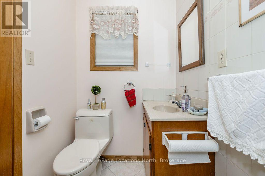 1000 Lawson Road, Tiny, Ontario  L0L 1P0 - Photo 21 - S14101252