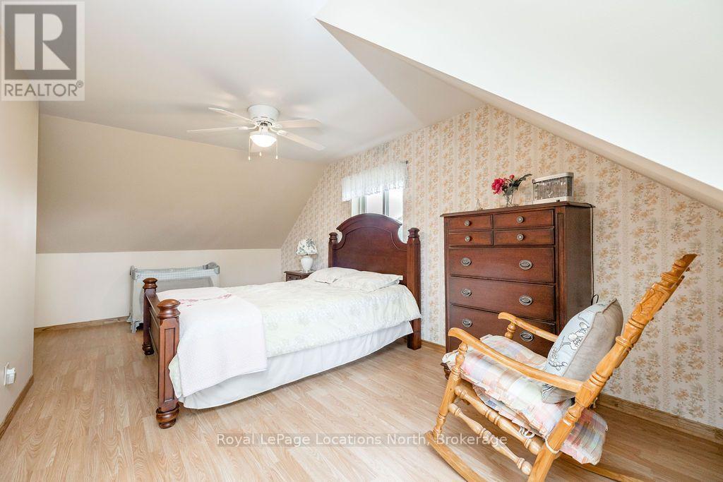 1000 Lawson Road, Tiny, Ontario  L0L 1P0 - Photo 25 - S14101252