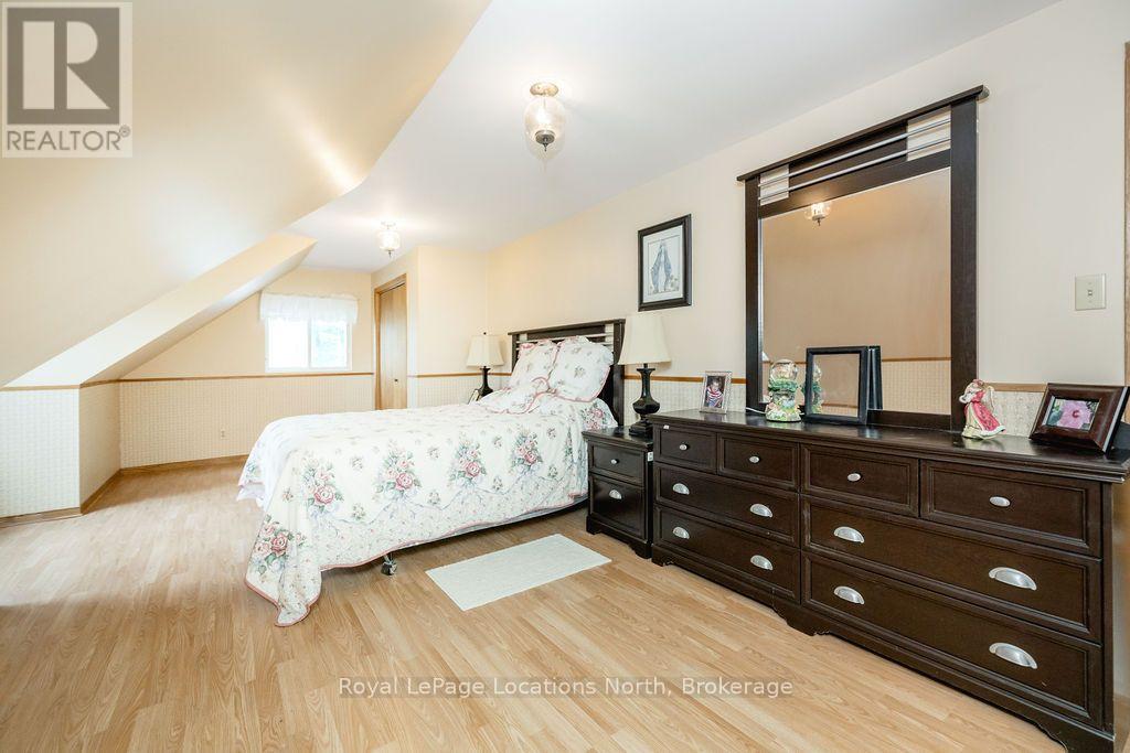 1000 Lawson Road, Tiny, Ontario  L0L 1P0 - Photo 27 - S14101252