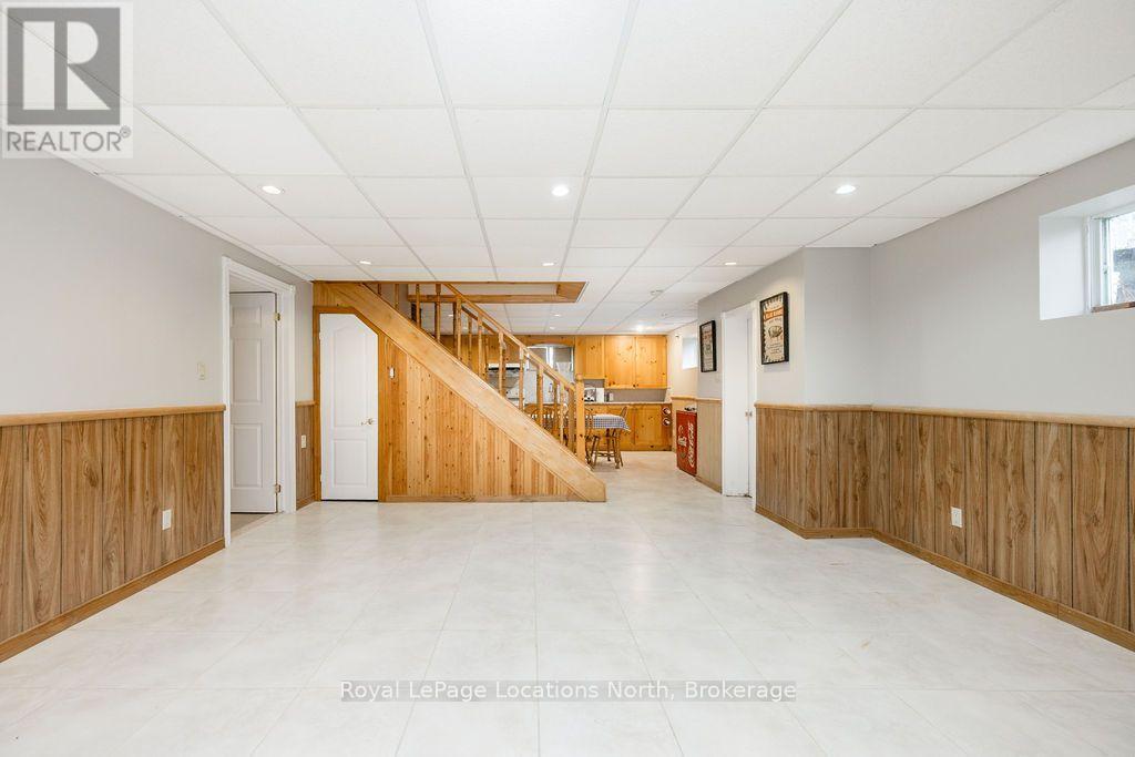 1000 Lawson Road, Tiny, Ontario  L0L 1P0 - Photo 36 - S14101252